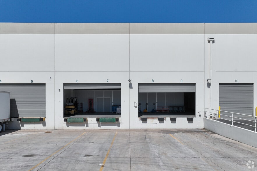 More Photos Of 2636 S Wilson St, Tempe Warehouse For Lease