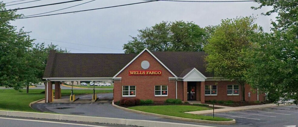 More Photos Of 4201 Oregon Pike, Ephrata Bank For Lease