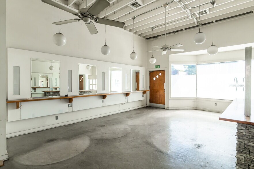 More Photos Of 723-727 N Fairfax Ave, Los Angeles General Retail For Lease