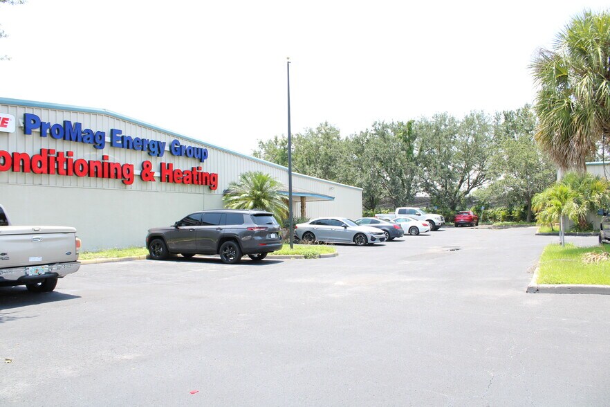 More Photos Of 3710 Gardenia Ave, Orlando Industrial For Sale