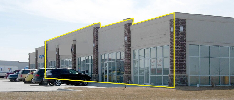 More Photos Of 210 Frontier St, Lexington Storefront Retail Office For Lease
