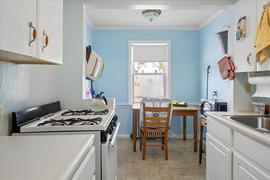 More Photos Of 115 N Barry Ave, Mamaroneck Apartments For Sale