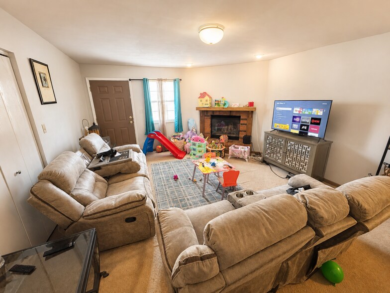 More Photos Of 48 Eastland Dr, Belleville Multifamily For Sale