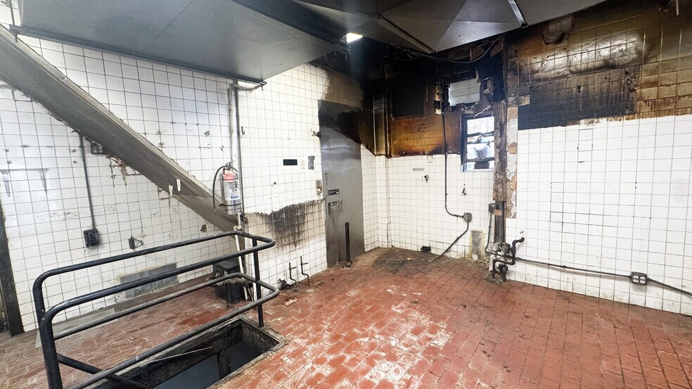 More Photos Of 2339 Astoria Blvd, Long Island City Apartments For Lease