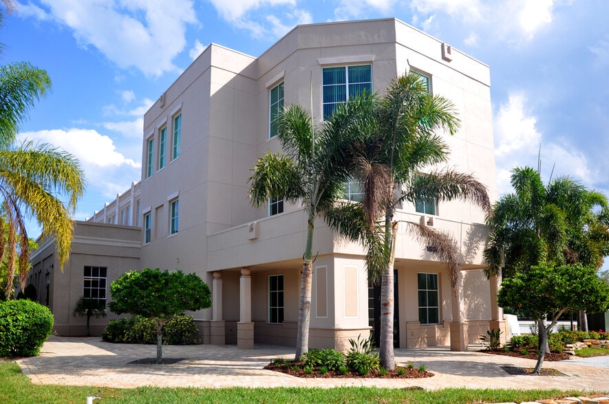 More Photos Of 1604 S Harbor City Blvd, Melbourne Office For Lease