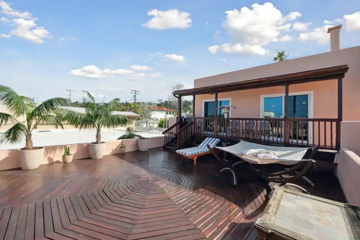 More Photos Of 5639 La Jolla Blvd, La Jolla Storefront Retail Residential For Sale