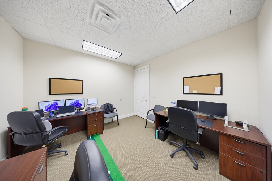 More Photos Of 1526 Katy Gap Rd, Katy Office For Sale