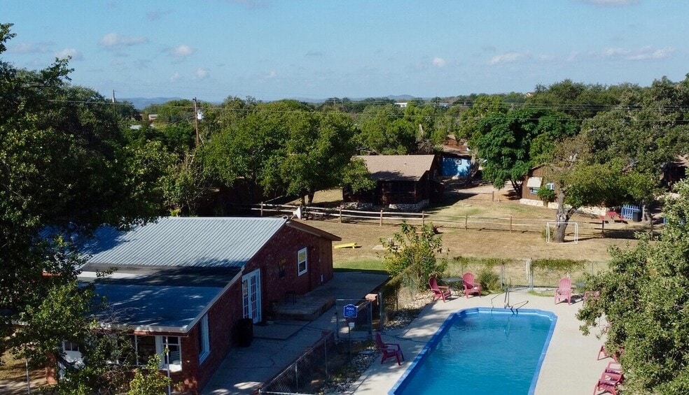 More Photos Of 1400 Ranch Road 261, Buchanan Dam Hotel For Sale