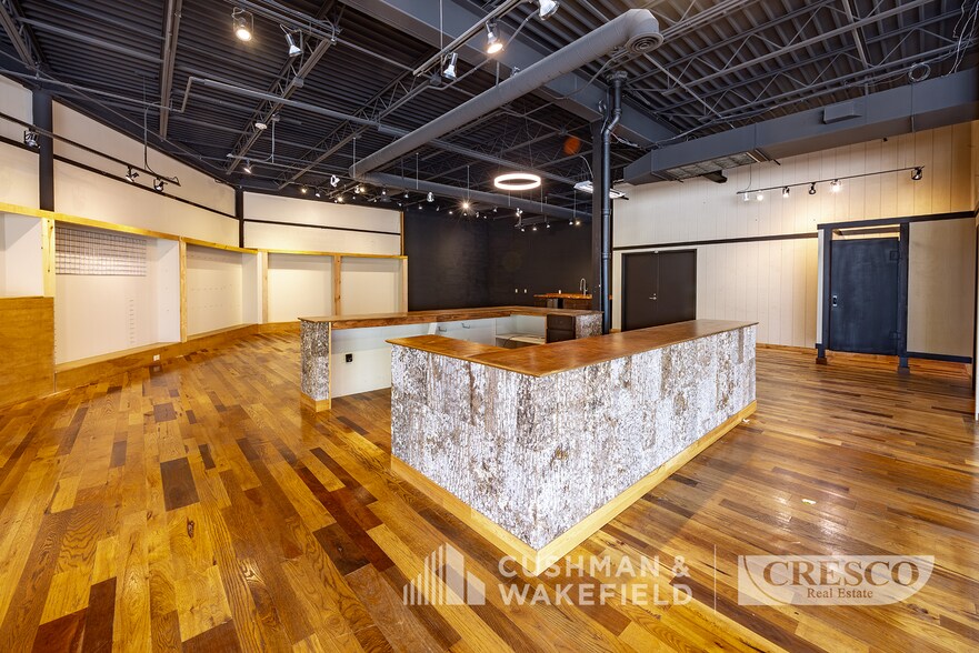 More Photos Of 8269 E Washington St, Bainbridge Village General Retail For Sale
