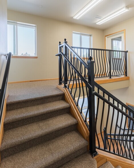 More Photos Of 914 Citadel Dr, Everson Office Residential For Lease