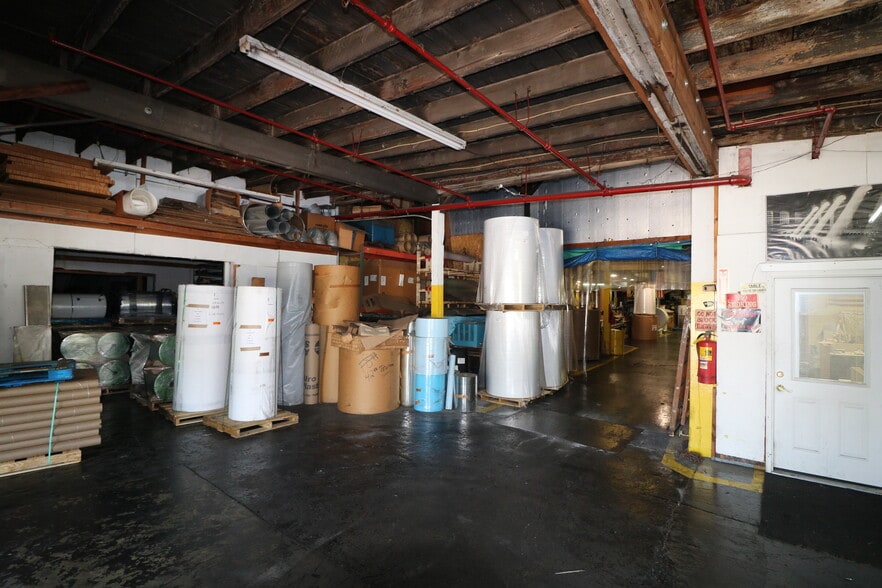 More Photos Of 703 Van Rossum Ave, Beverly Industrial For Sale