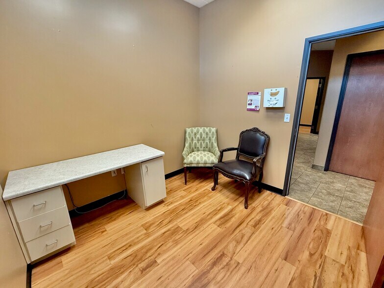 More Photos Of 13943 N 91st Ave, Peoria Medical For Lease