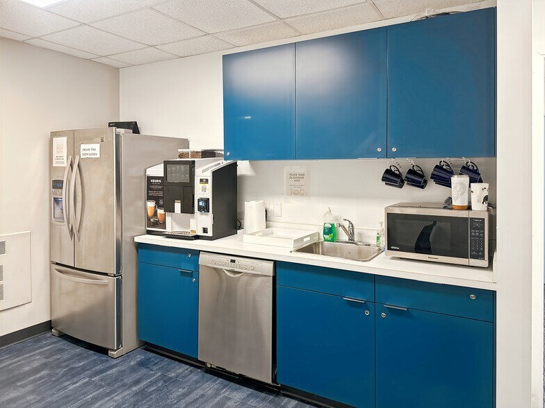 More Photos Of 2125 11th Av, Regina Coworking Space