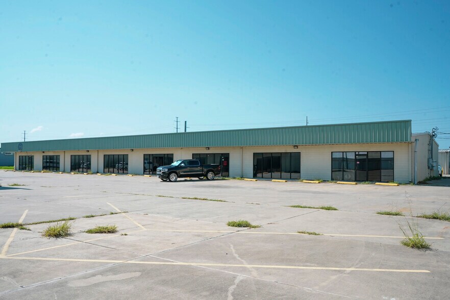More Photos Of 5809 Patton St, Corpus Christi Medical For Lease