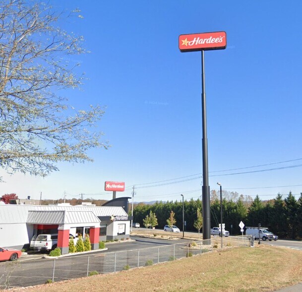 More Photos Of 307 Smokey Park Hwy, Asheville Fast Food For Lease