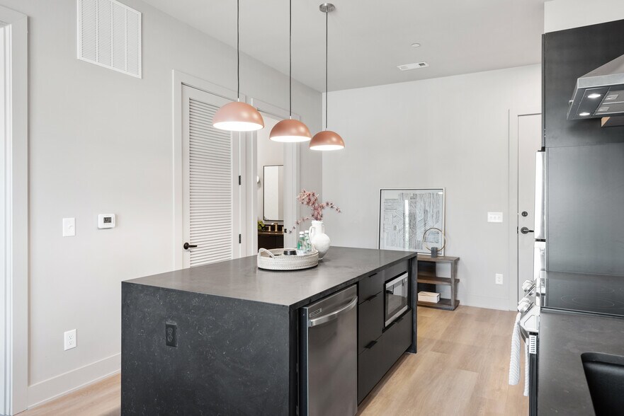 More Photos Of 1090 Haysboro Ave, Nashville Specialty For Sale