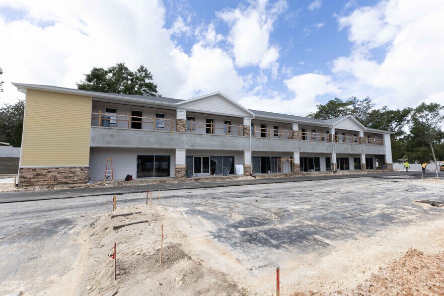 More Photos Of 1124 Teague Trail, Lady Lake General Retail For Lease