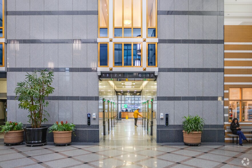 More Photos Of 1111 W Georgia St, Vancouver Office For Lease