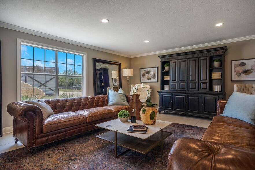 More Photos Of 6 US Highway 87, Comfort Office For Sale