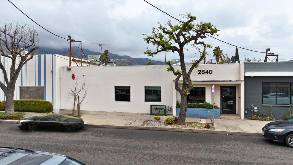 More Photos Of 2840 N Naomi St, Burbank Manufacturing For Sale