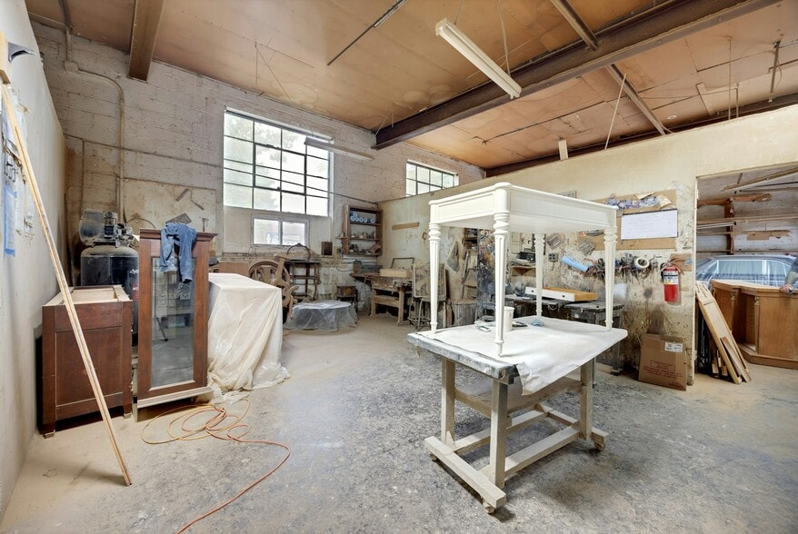 More Photos Of 18 McDermott Pl, Bergenfield Industrial For Sale