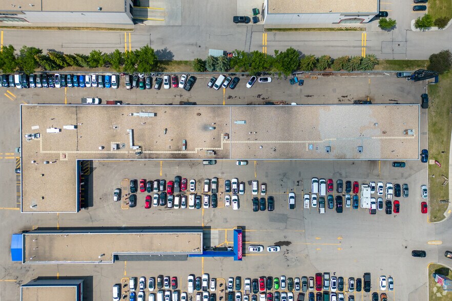 More Photos Of 1725 32nd Ave NE, Calgary Auto Repair For Lease