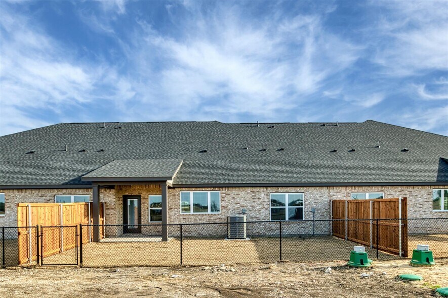 More Photos Of 4405 Clovis Ct, Midlothian Apartments For Sale