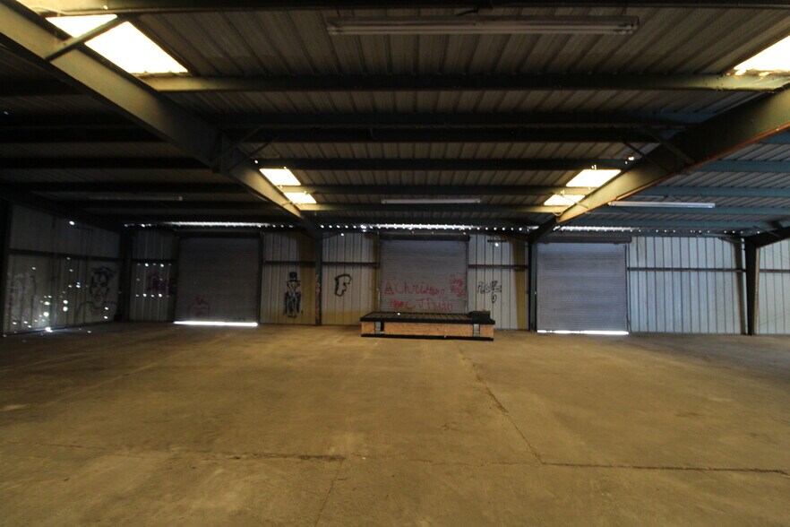 More Photos Of 850 2nd St, Winter Haven Warehouse For Lease