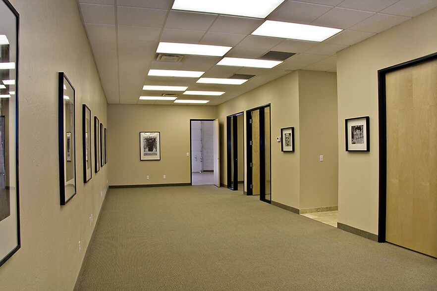 More Photos Of 7655 E Redfield Rd, Scottsdale Light Distribution For Lease