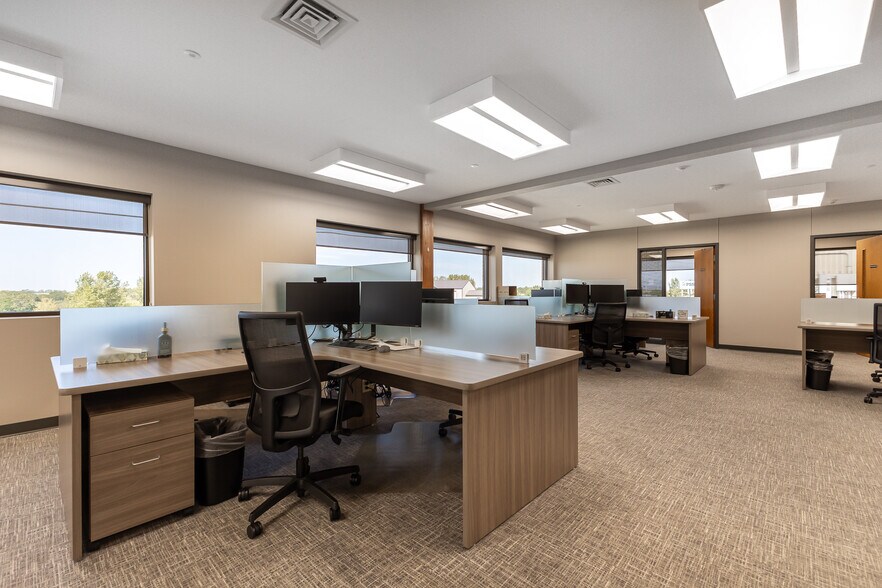 More Photos Of 3681 Prism Ln, Kieler Office For Sale