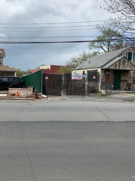 More Photos Of 4439 Arthur Kill Rd, Staten Island Warehouse For Sale