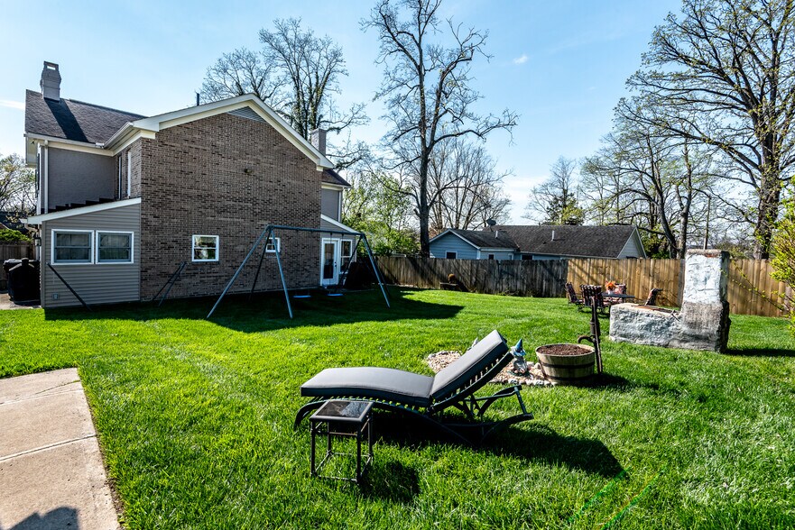 More Photos Of 129 N Main St, Waynesville Specialty For Sale