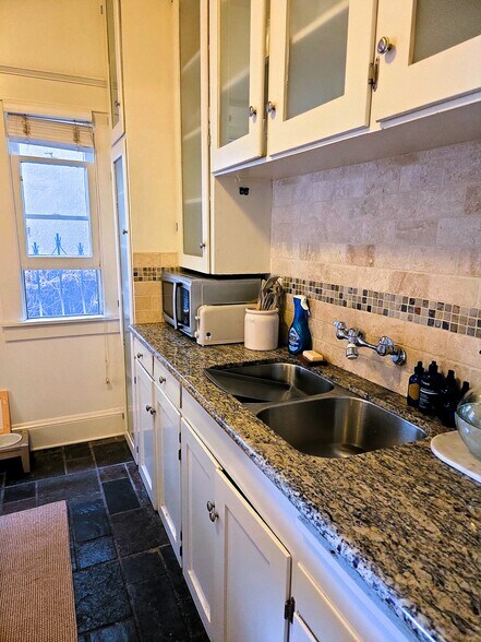 More Photos Of 219 Redondo Ave, Long Beach Apartments For Sale