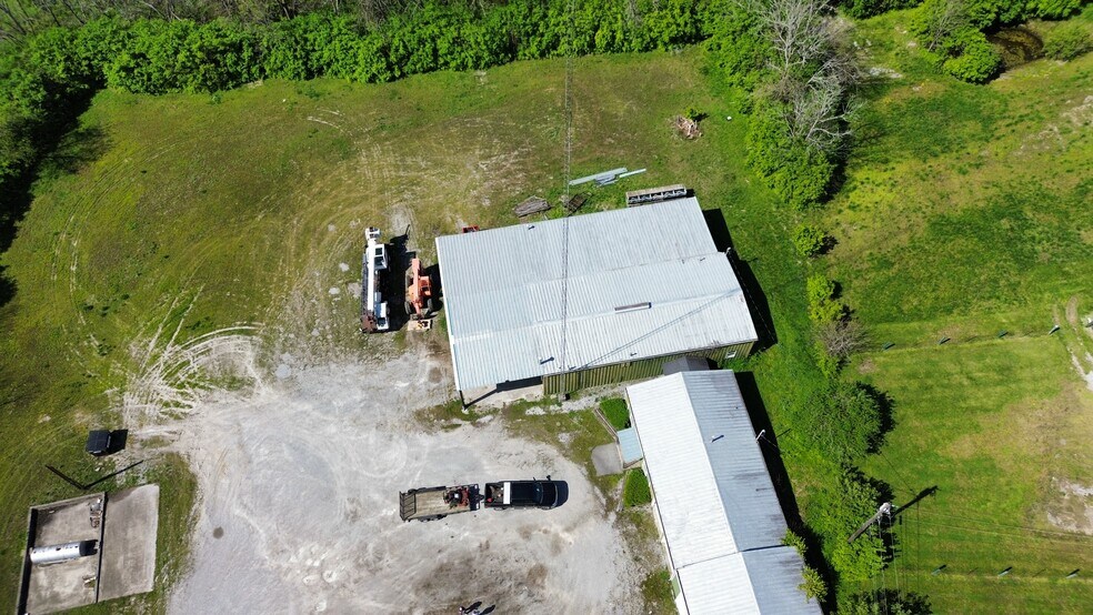 More Photos Of 707 Jewell Rd, Wilmore Warehouse For Sale