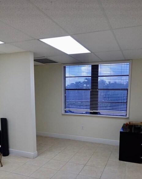 More Photos Of 13550 SW 88th St, Miami Medical For Lease