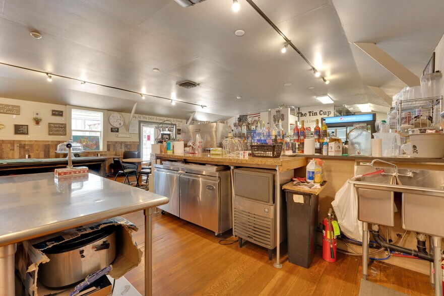 More Photos Of 10013 W Charles Rd, Nine Mile Falls Restaurant For Lease