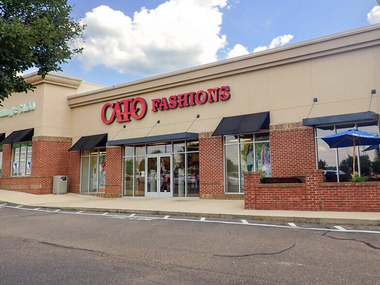 More Photos Of 132 Ms-25, Brandon Unknown For Lease