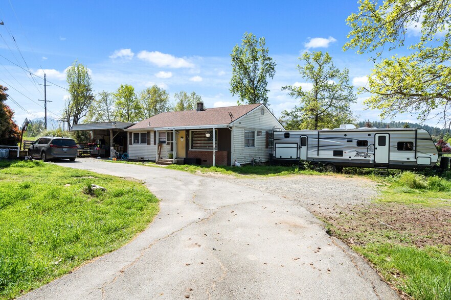 More Photos Of 815 W Harbeck Rd, Grants Pass Land For Sale