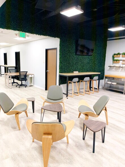 More Photos Of 1300 Eastman Ave, Ventura Loft Creative Space For Sale