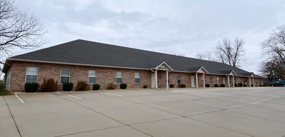 More Photos Of 144 Lincoln Place Ct, Belleville Medical For Lease