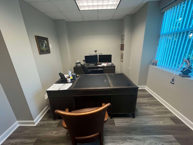 More Photos Of 4465 Tile Dr, North Charleston Light Distribution For Lease