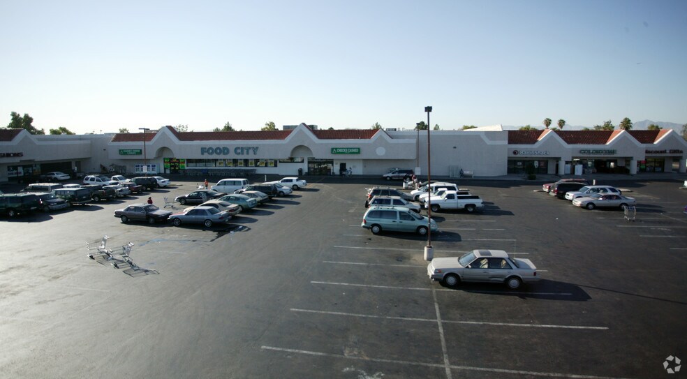 More Photos Of 4239-4339 W Mcdowell Rd, Phoenix Storefront For Lease