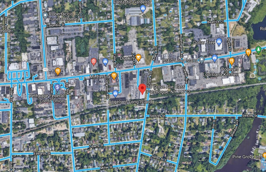 More Photos Of 30 Grove Ave, Patchogue Warehouse For Lease