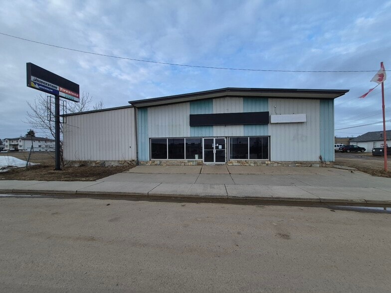 Primary Photo Of 5018 52 Ave, Tofield Industrial For Sale
