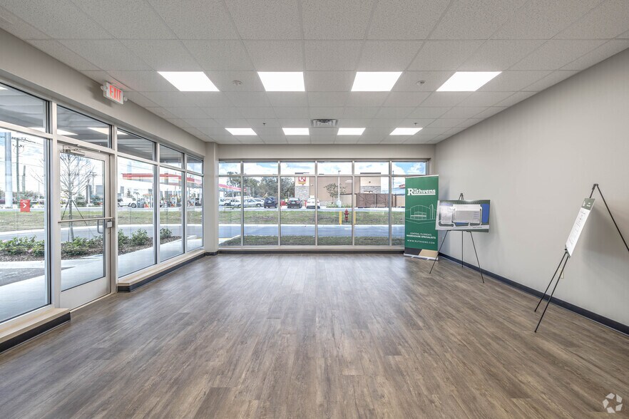 More Photos Of 3900 County Line Road, Lakeland Distribution For Lease