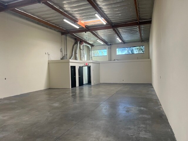 More Photos Of 10601-10625 E Rush St, South El Monte Flex For Lease