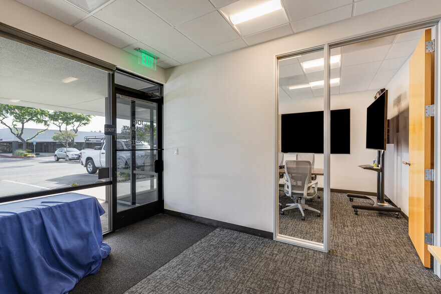 More Photos Of 780 Montague Expy, San Jose Showroom For Lease