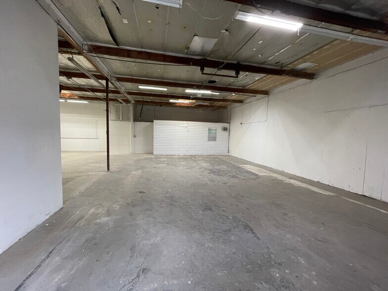 More Photos Of 809 S Lakeview Ave, Placentia Flex For Sale