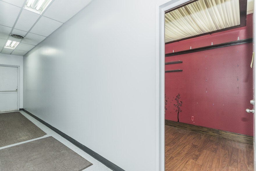 More Photos Of 40-66 Beverly Hills Dr, Toronto General Retail For Sale