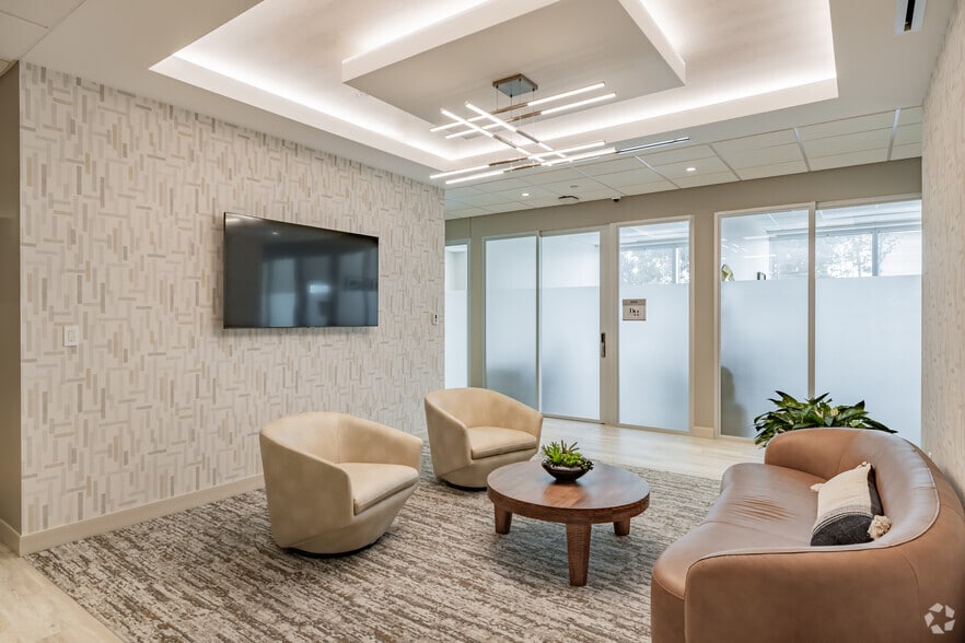 More Photos Of 555 Belaire Ave, Chesapeake Coworking Space